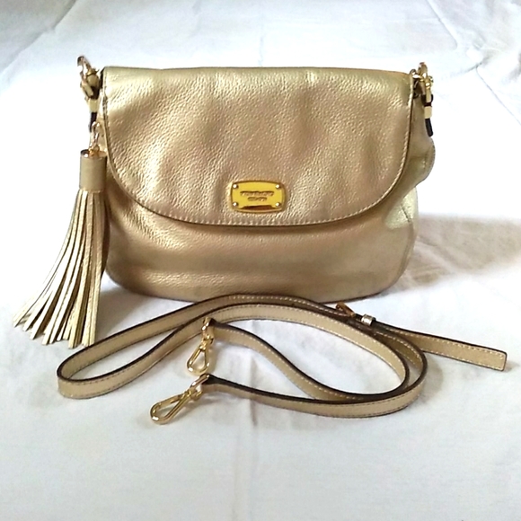 **WKEND SALE** Michael Kors Metallic Pale Gold Bedford Tassel Med - Picture 4 of 16